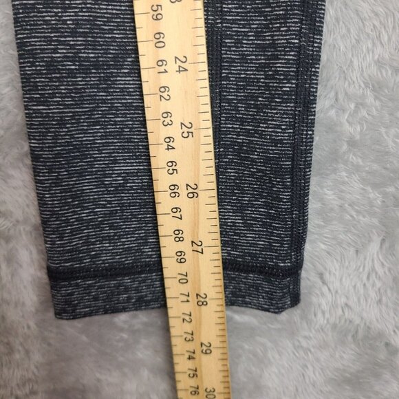 NWT Under Armour Womens HeatGear Compression Capri Leggings Gray XSmall 1309652‎ - Picture 5 of 7